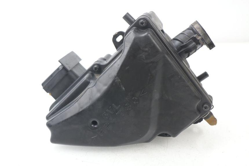 photo de AIR BOX YAMAHA YBR 125 (2007 - 2009) - Fixing points details