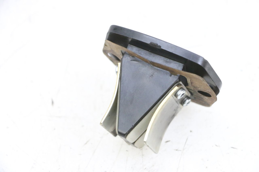 photo de INTAKE VALVE PIAGGIO NEW TYPHOON 50 (2018 - 2021) - Alternative perspective