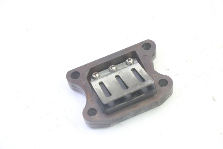 photo de INTAKE VALVE PEUGEOT VIVACITY 100 (1999 - 2008) - Component detail