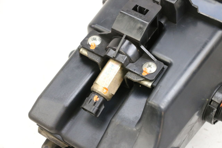 photo de GLOVE BOX YAMAHA FJR ABS 1300 (2006 - 2012) - Additional view of the item