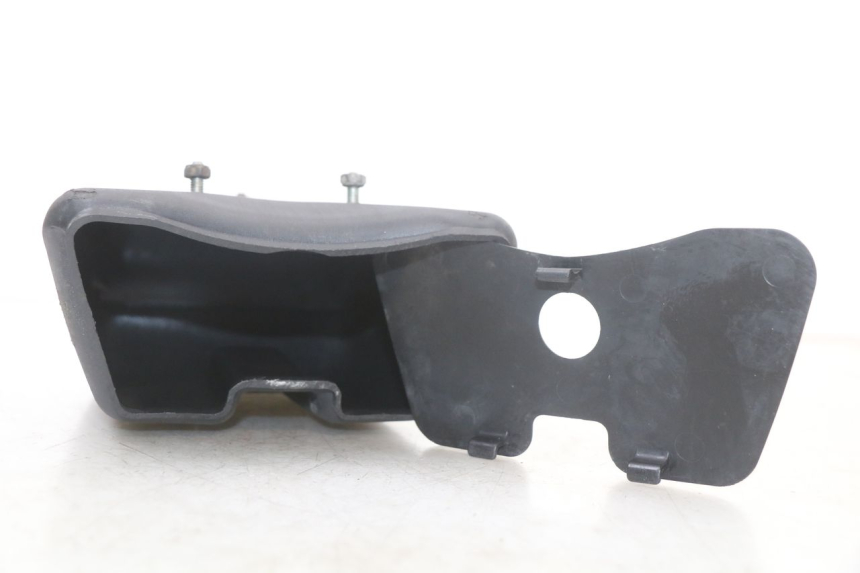 photo de GLOVE BOX SUZUKI GSX E 250 (1982 - 1983)