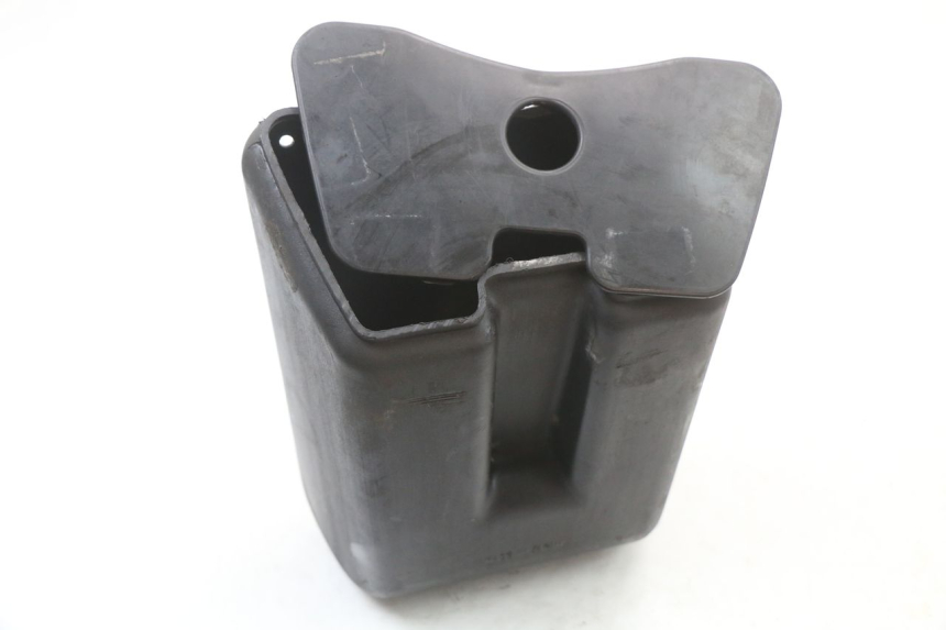 photo de GLOVE BOX SUZUKI GSX E 250 (1982 - 1983)
