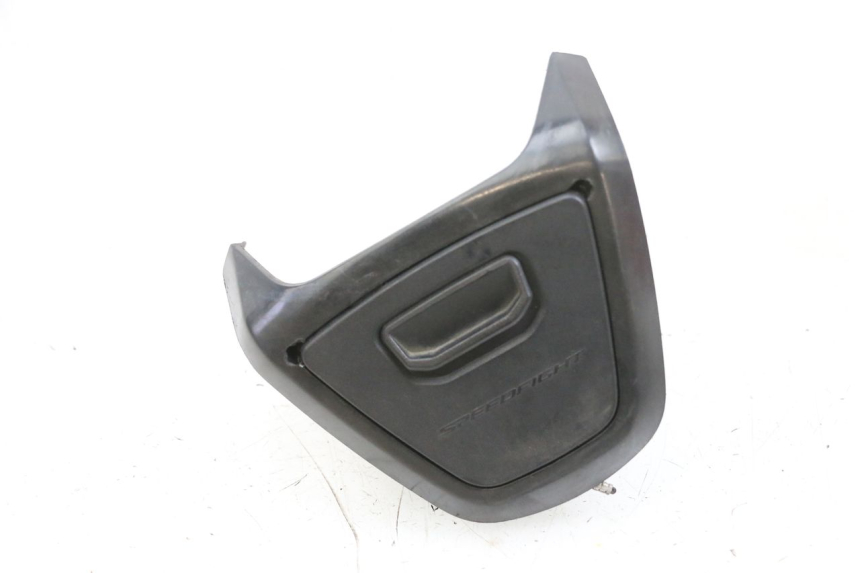 photo de GLOVE BOX PEUGEOT SPEEDFIGHT 4 4T EFI 50 (2021 - 2025) - Component detail