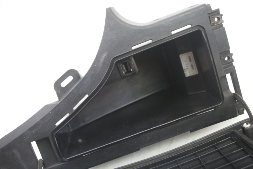 photo de GLOVE BOX HONDA ST PAN EUROPEAN 1300 (2002 - 2013)