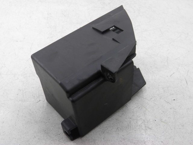 photo de GLOVE BOX YAMAHA XMAX X-MAX 125 (2006 - 2009)