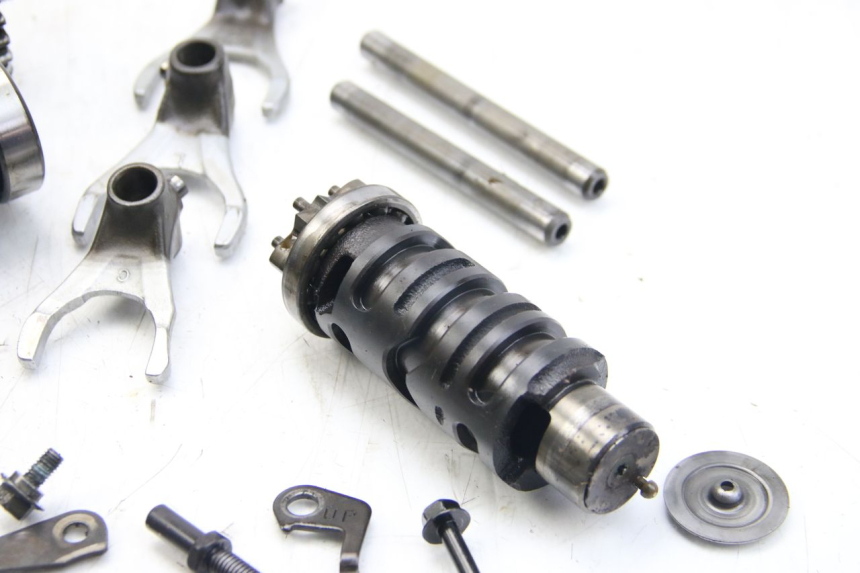 photo de GEARBOX YAMAHA FZS FAZER 600 (2001 - 2003)