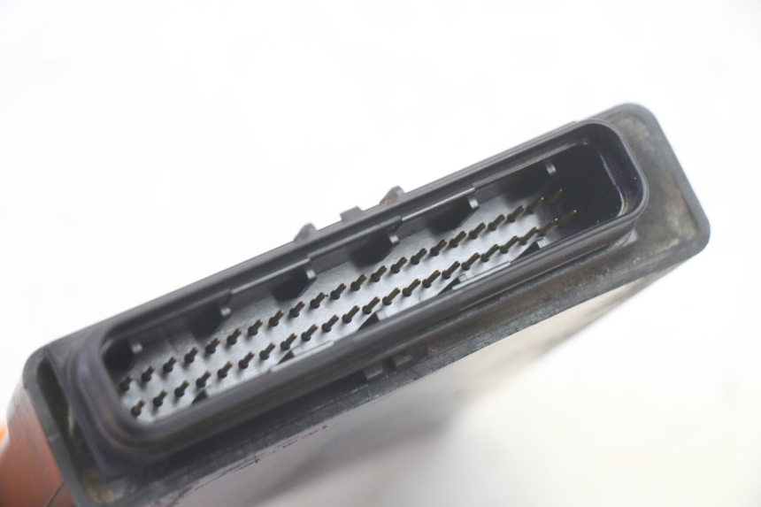 photo de CDI UNIT SUZUKI DL V STROM 1000 (2002 - 2007) - Alternative perspective