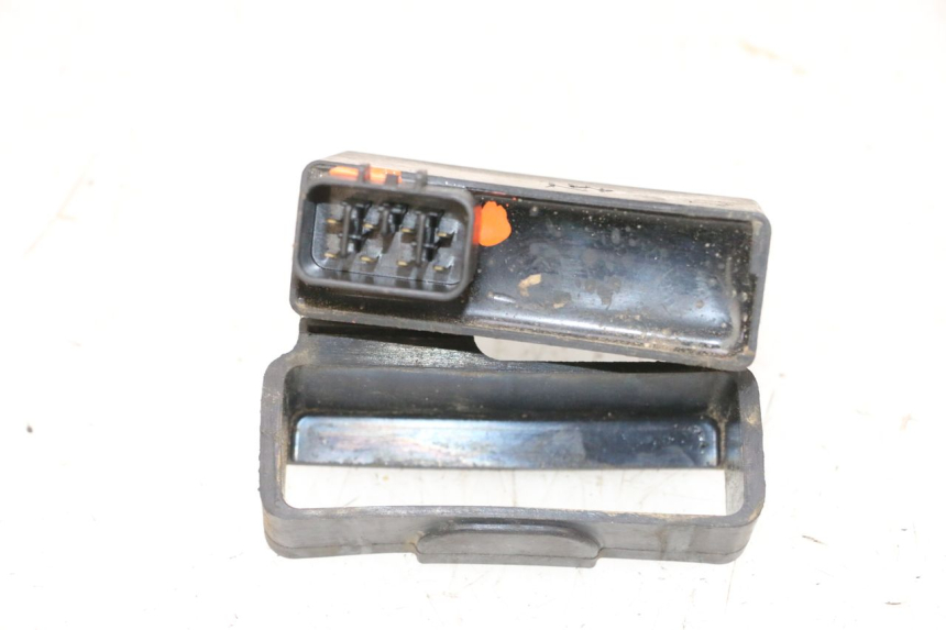 photo de CDI UNIT YAMAHA YFM R RAPTOR 250 (2008 - 2014) - Alternative perspective