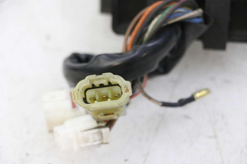 photo de CDI UNIT YAMAHA YP MAJESTY 125 (2002 - 2006)