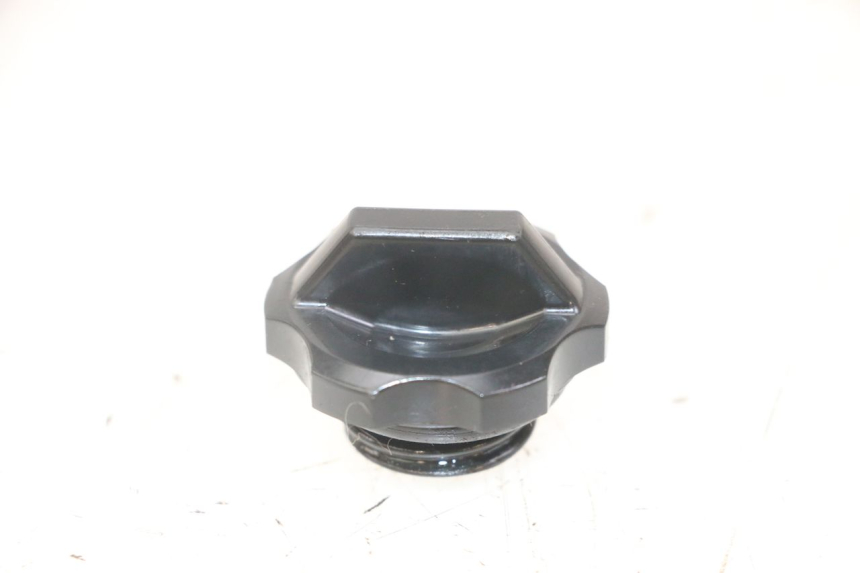 photo de ENGINE OIL CAP HONDA CB R 1000 (2018 - 2023)