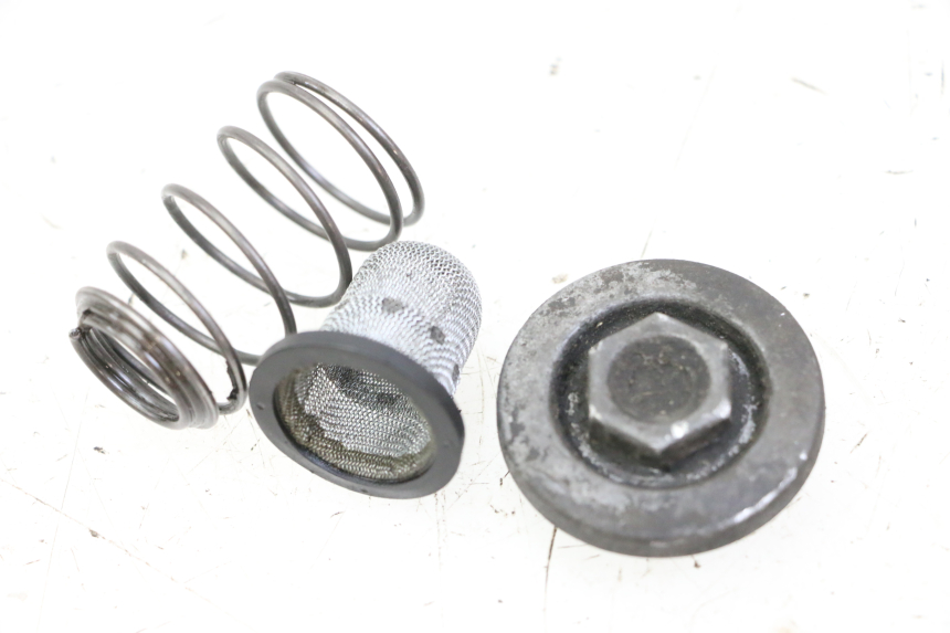 photo de ENGINE OIL CAP HONDA FES S-WING SWING ABS 125 (2007 - 2015)