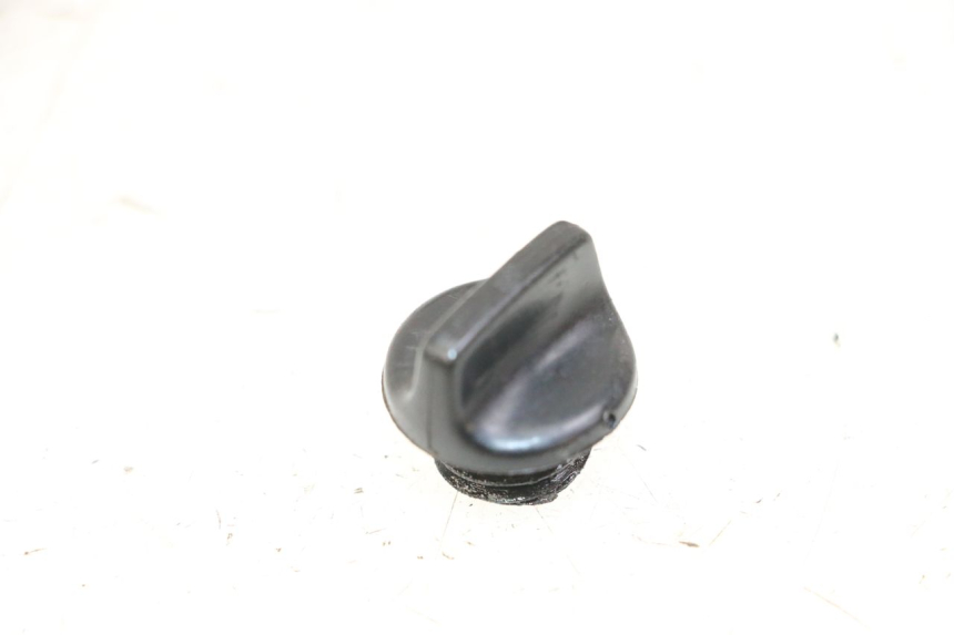 photo de ENGINE OIL CAP HONDA CR 85 (2003 - 2007)