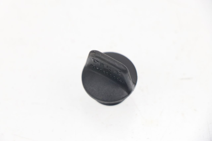 photo de ENGINE OIL CAP DERBI SENDA SM DRD 50 (2008 - 2013)