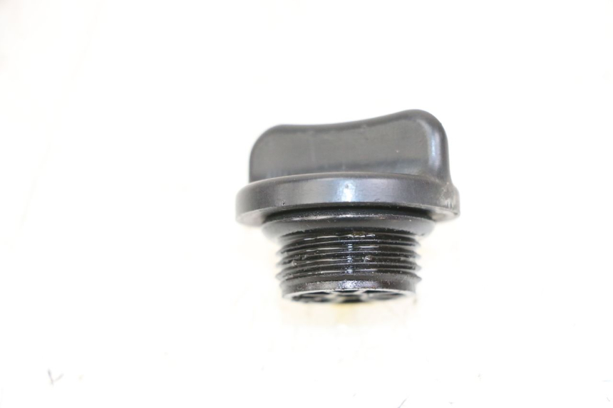 photo de ENGINE OIL CAP SUZUKI GSR 750 (2011 - 2017)