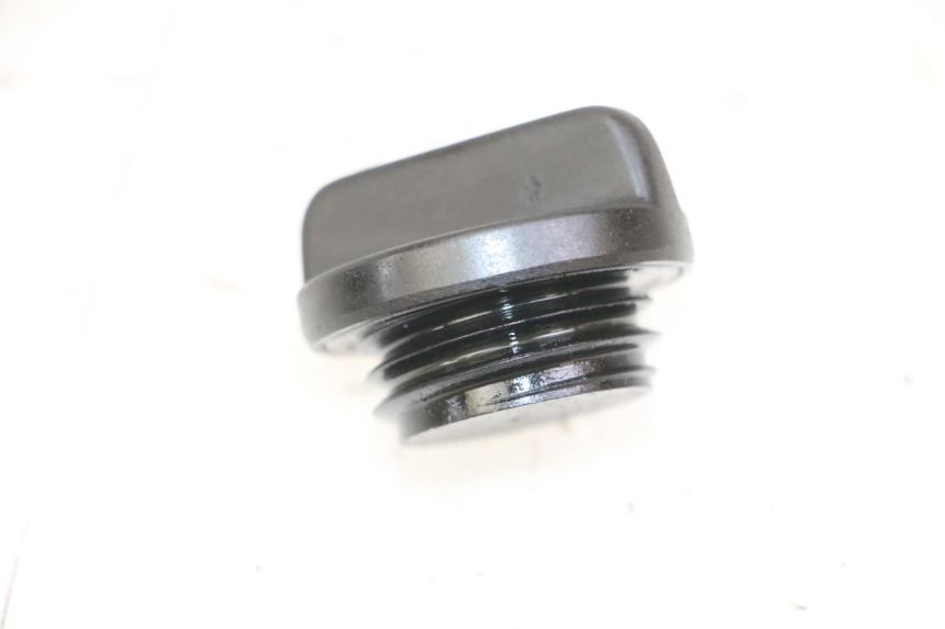 photo de ENGINE OIL CAP YAMAHA FZS FAZER 600 (2001 - 2003)
