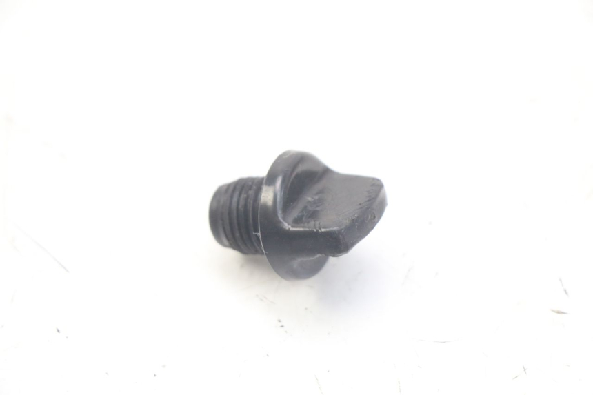 photo de REAR WHEEL SHAFT CAP KEEWAY HURRICANE 50 (2006 - 2019)