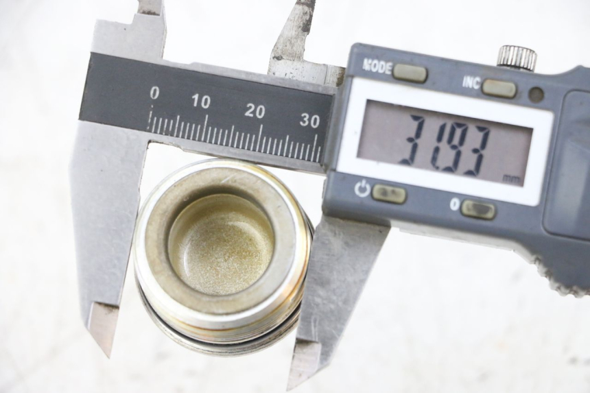 photo de FORK CAP HONDA NSR R 125 (1994 - 2003) - Component detail