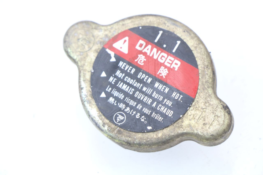 photo de RADIATOR CAP HONDA CBR 929 RR FIREBLADE 900 (2000 - 2001)
