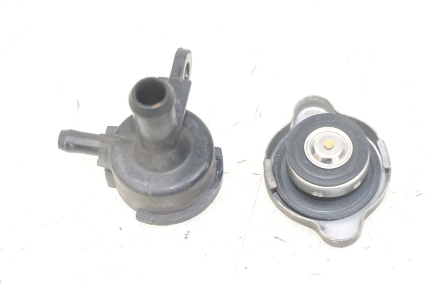 photo de RADIATOR CAP HONDA FORZA ABS 300 (2013 - 2019)