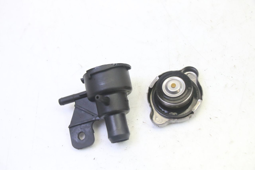 photo de RADIATOR CAP KYMCO GRAND DINK 125 (2008 - 2014)