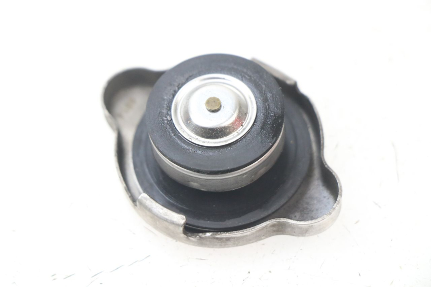 photo de RADIATOR CAP HONDA FES PANTHEON 125 (2003 - 2007)