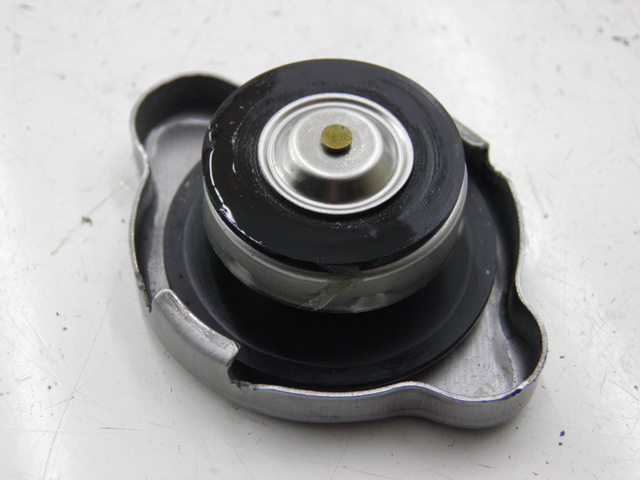 photo de RADIATOR CAP HONDA FES S-WING SWING ABS 125 (2007 - 2015)
