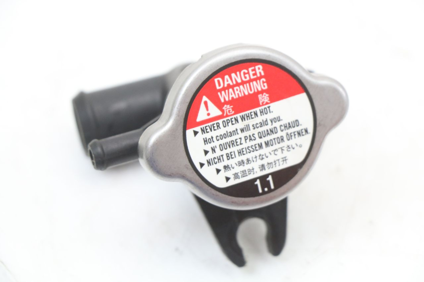 photo de RADIATOR CAP HONDA FJS SILVER WING SILVERWING 400 (2005 - 2008)