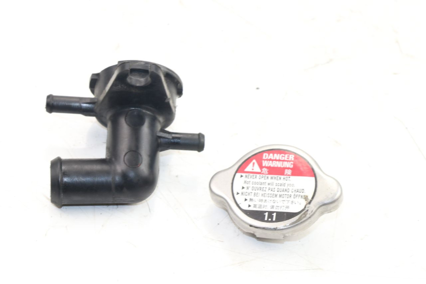 photo de RADIATOR CAP HONDA FJS SILVER WING SILVERWING 400 (2005 - 2008)
