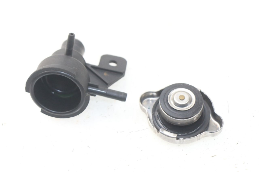 photo de RADIATOR CAP KYMCO DINK STREET 125 (2009 - 2014)