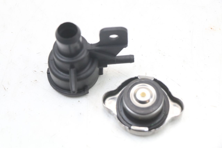 photo de RADIATOR CAP KYMCO DINK STREET ABS 125 (2011 - 2018)