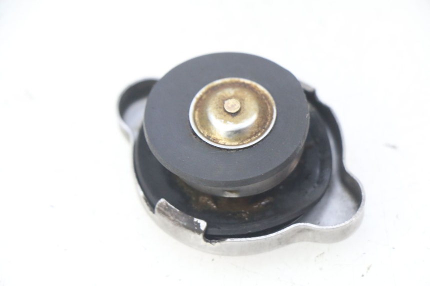 photo de RADIATOR CAP SUZUKI SIXTEEN 125 (2008 - 2010)
