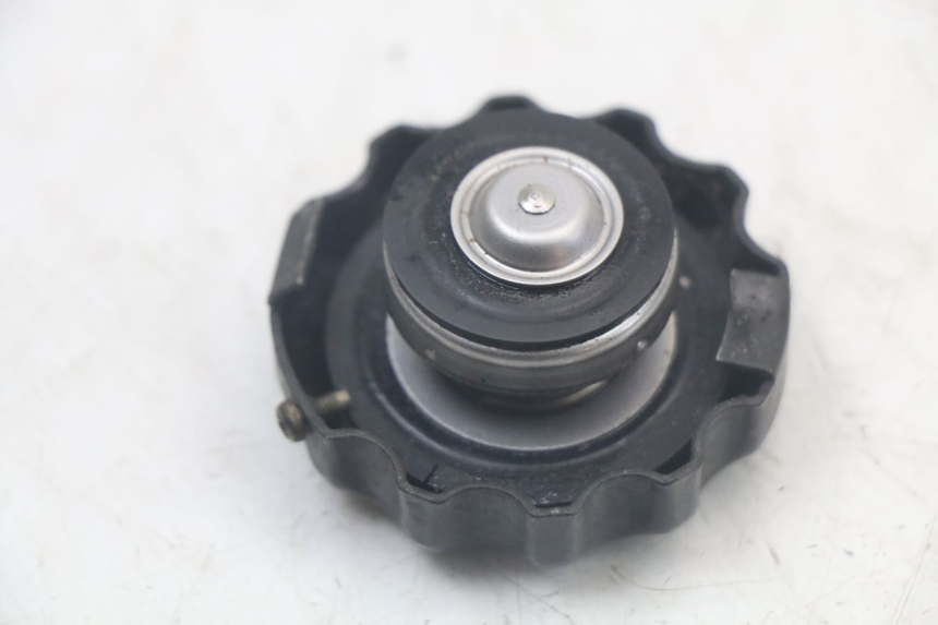 photo de RADIATOR CAP SUZUKI SV N 650 (1999 - 2002)