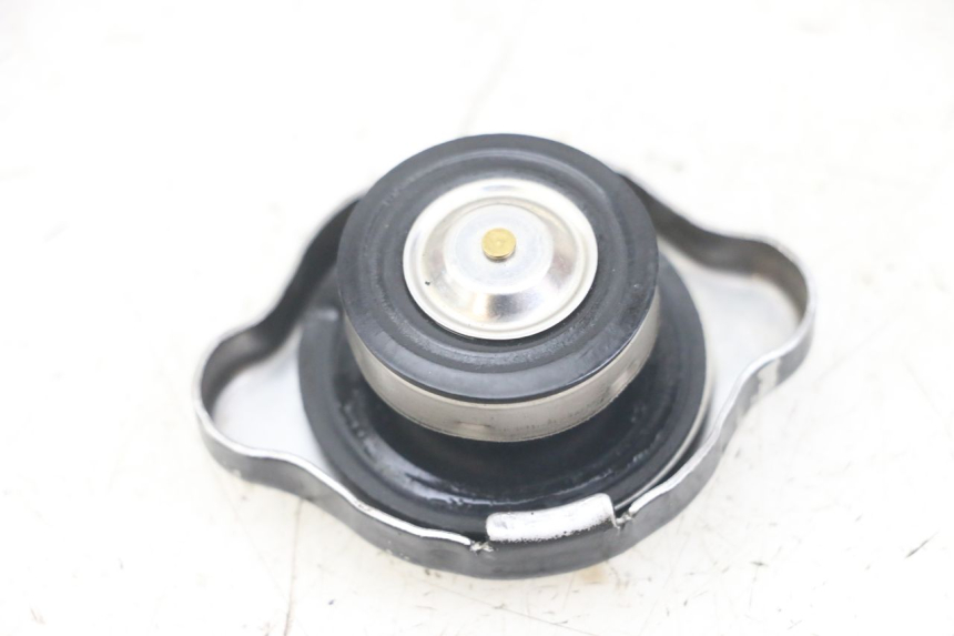 photo de RADIATOR CAP TRIUMPH SPEED TRIPLE T301 900 (1994 - 1996)