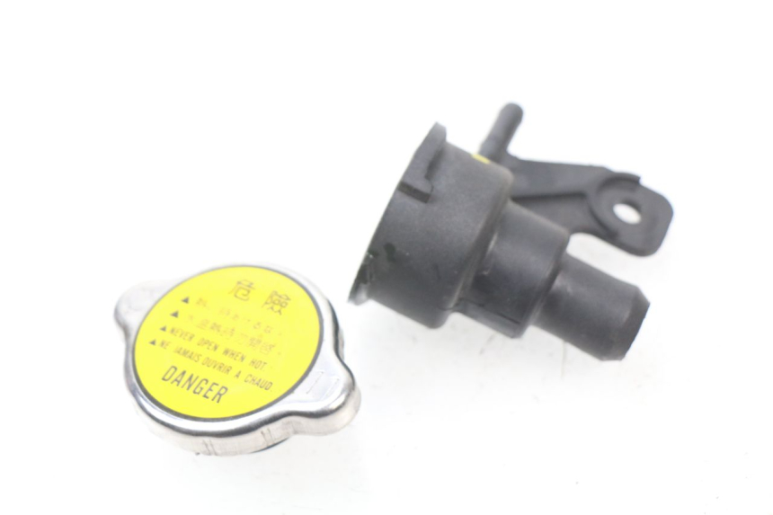 photo de RADIATOR CAP KYMCO X-CITING XCITING 400 (2014 - 2018)