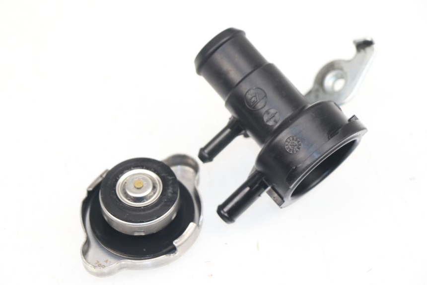 photo de RADIATOR CAP YAMAHA YP T-MAX TMAX 530 (2017 - 2020)