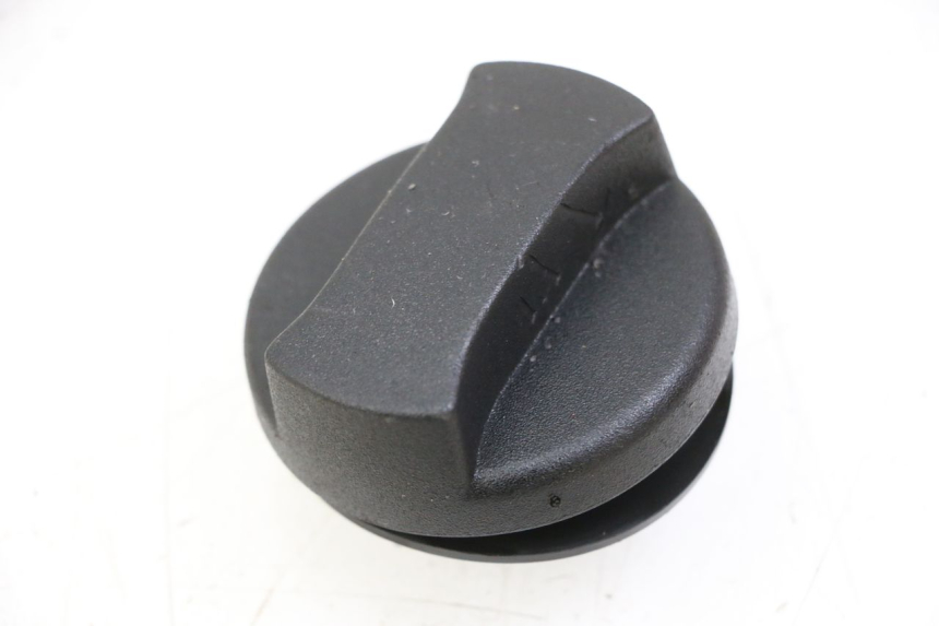 photo de FUEL TANK CAP BMW C1 125 (2000 - 2003)