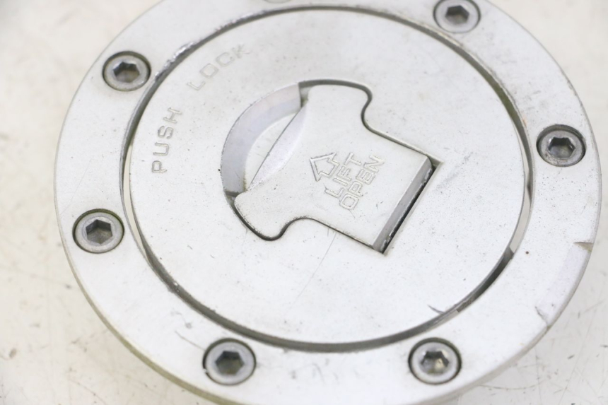 photo de FUEL TANK CAP HONDA CBF 500 (2004 - 2007)