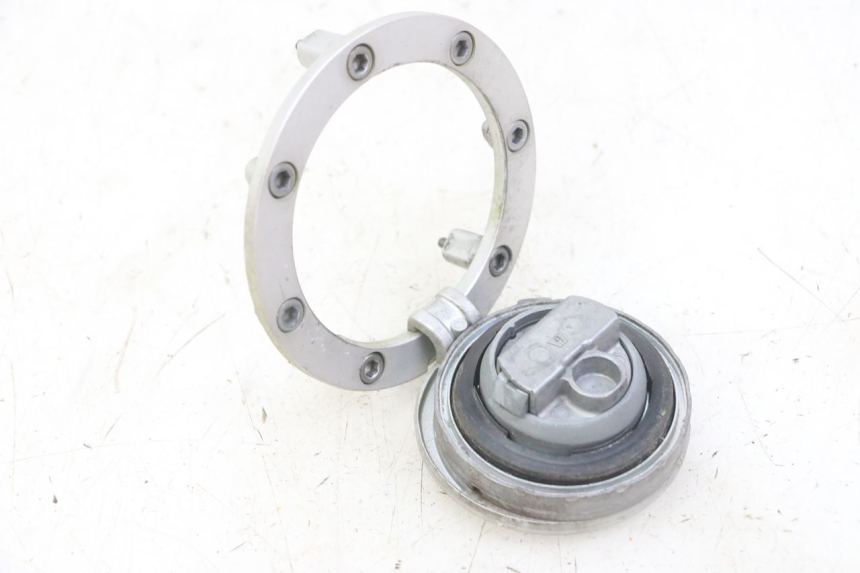 photo de FUEL TANK CAP HONDA CBF 500 (2004 - 2007)