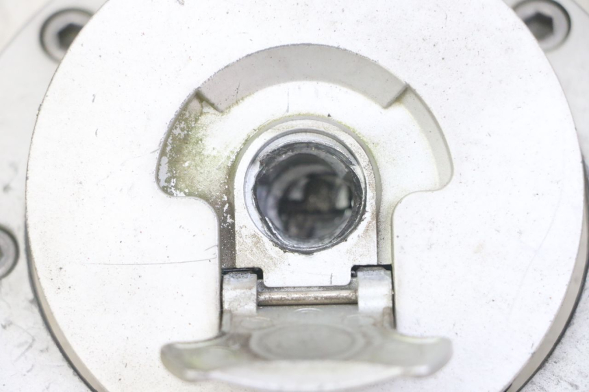 photo de FUEL TANK CAP HONDA CBF 500 (2004 - 2007)