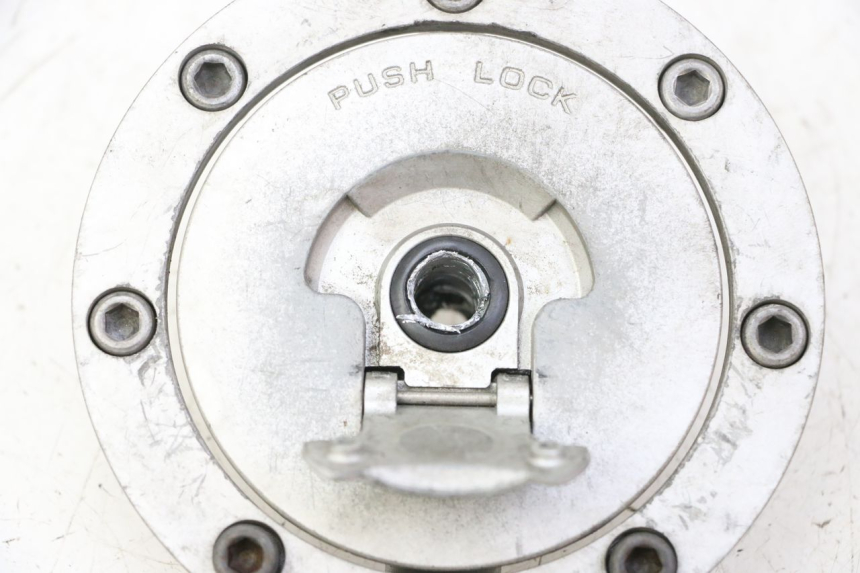 photo de FUEL TANK CAP HONDA CBR F SC25 1000 (1989 - 1992)