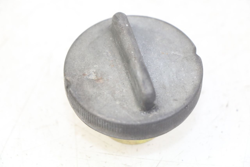 photo de FUEL TANK CAP HONDA FES PANTHEON 2T 125 (1998 - 2002)