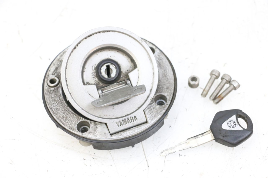 photo de FUEL TANK CAP YAMAHA FJR ABS 1300 (2006 - 2012) - Zoom on usage condition