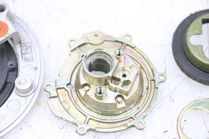 photo de FUEL TANK CAP SUZUKI GSXR GSX-R 1000 (2003 - 2004) - Technical close-up