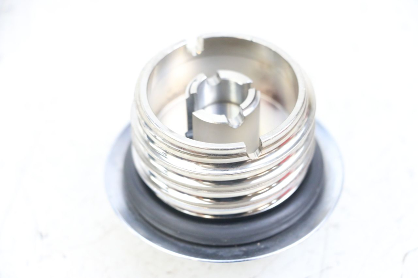 photo de FUEL TANK CAP HARLEY DAVIDSON SPORTSTER XL CUSTOM 1200 (2003 - 2004)