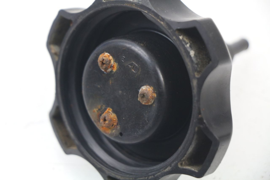 photo de FUEL TANK CAP HONDA CRF CR-F 450 (2001 - 2005)