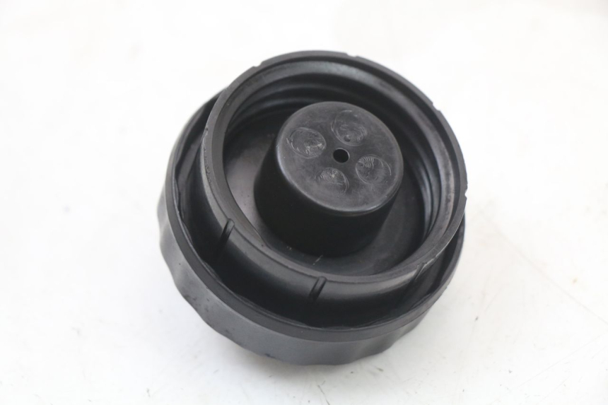 photo de FUEL TANK CAP HONDA FES S-WING SWING 125 (2007 - 2015)