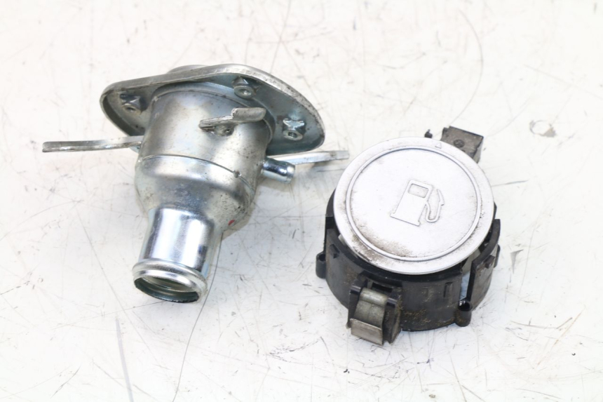 photo de FUEL TANK CAP KYMCO GRAND DINK 125 (2008 - 2014)