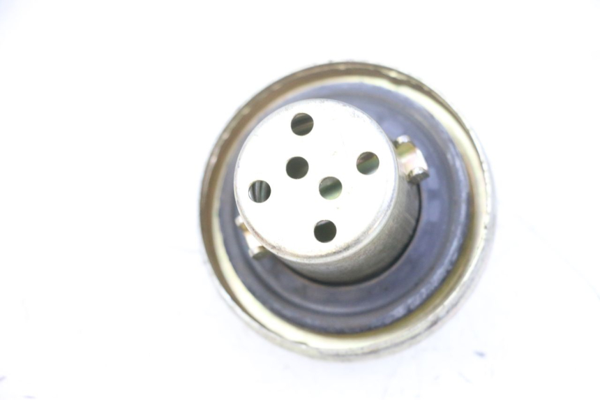 photo de FUEL TANK CAP JM MOTORS OLDIES GT 4T 50 (2018 - 2025) - Zoom on usage condition