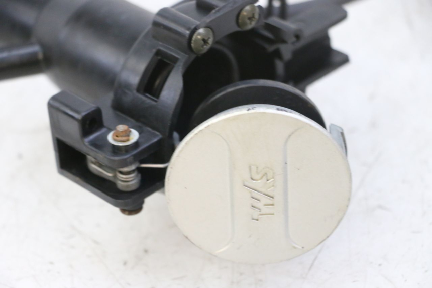 photo de FUEL TANK CAP SYM ORBIT III 3 4T 50 (2018 - 2021) - Zoom on usage condition