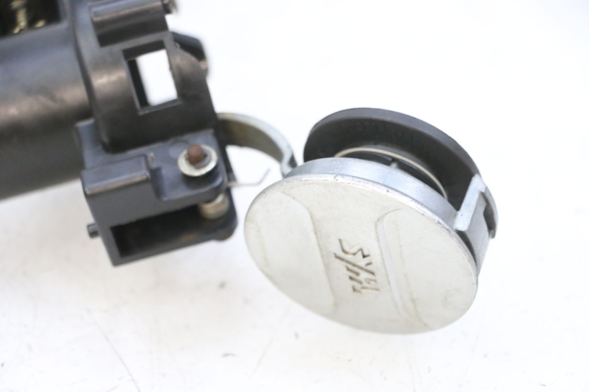 photo de FUEL TANK CAP SYM ORBIT III 3 4T 50 (2021 - 2025) - Technical close-up